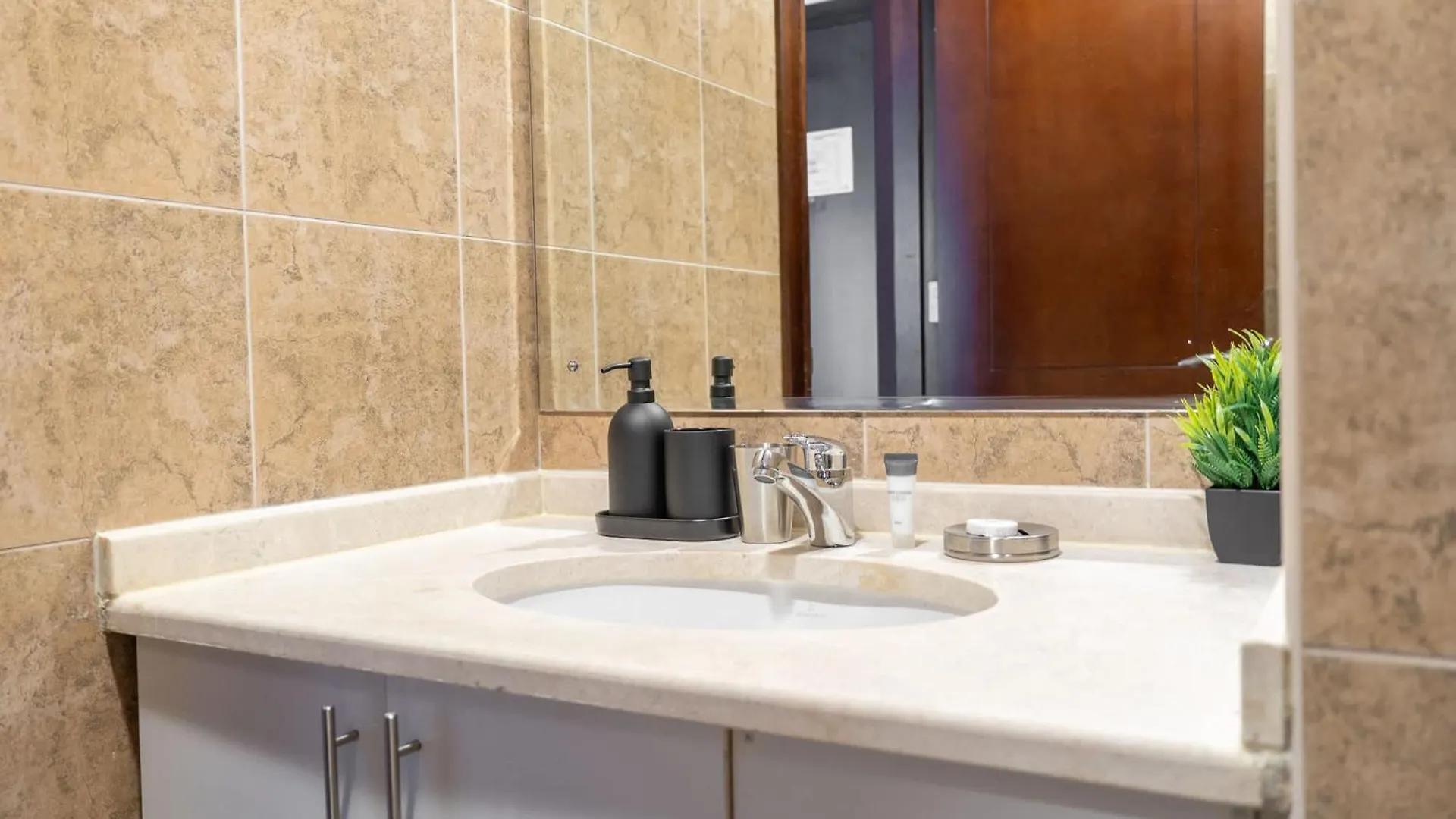 Cozy And Airy Studio Apartment In Business Bay! Dubai