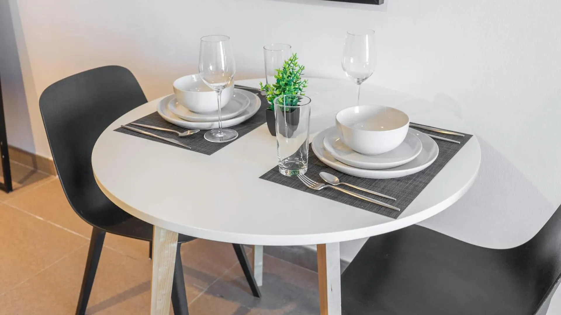 Cozy And Airy Studio Apartment In Business Bay! Dubai 0*,