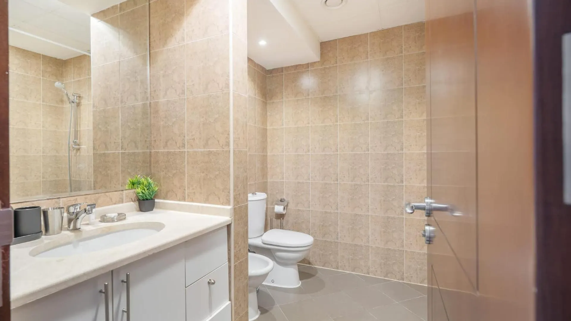 Cozy And Airy Studio Apartment In Business Bay! Dubai United Arab Emirates