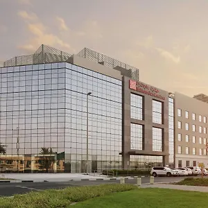 Hilton Garden Jumeirah מלון